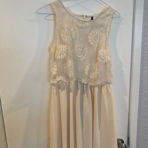 Kensie off white dress